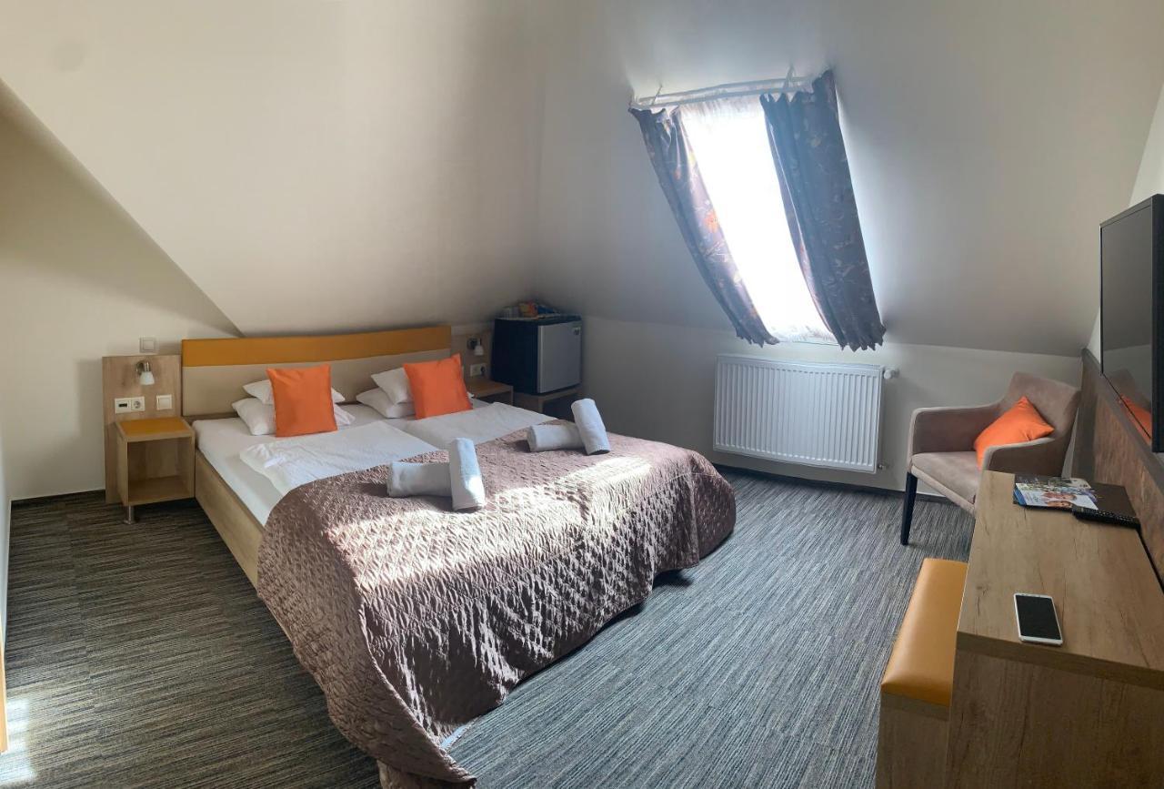 Hotel Dolce Vita Balatonkenese Extérieur photo